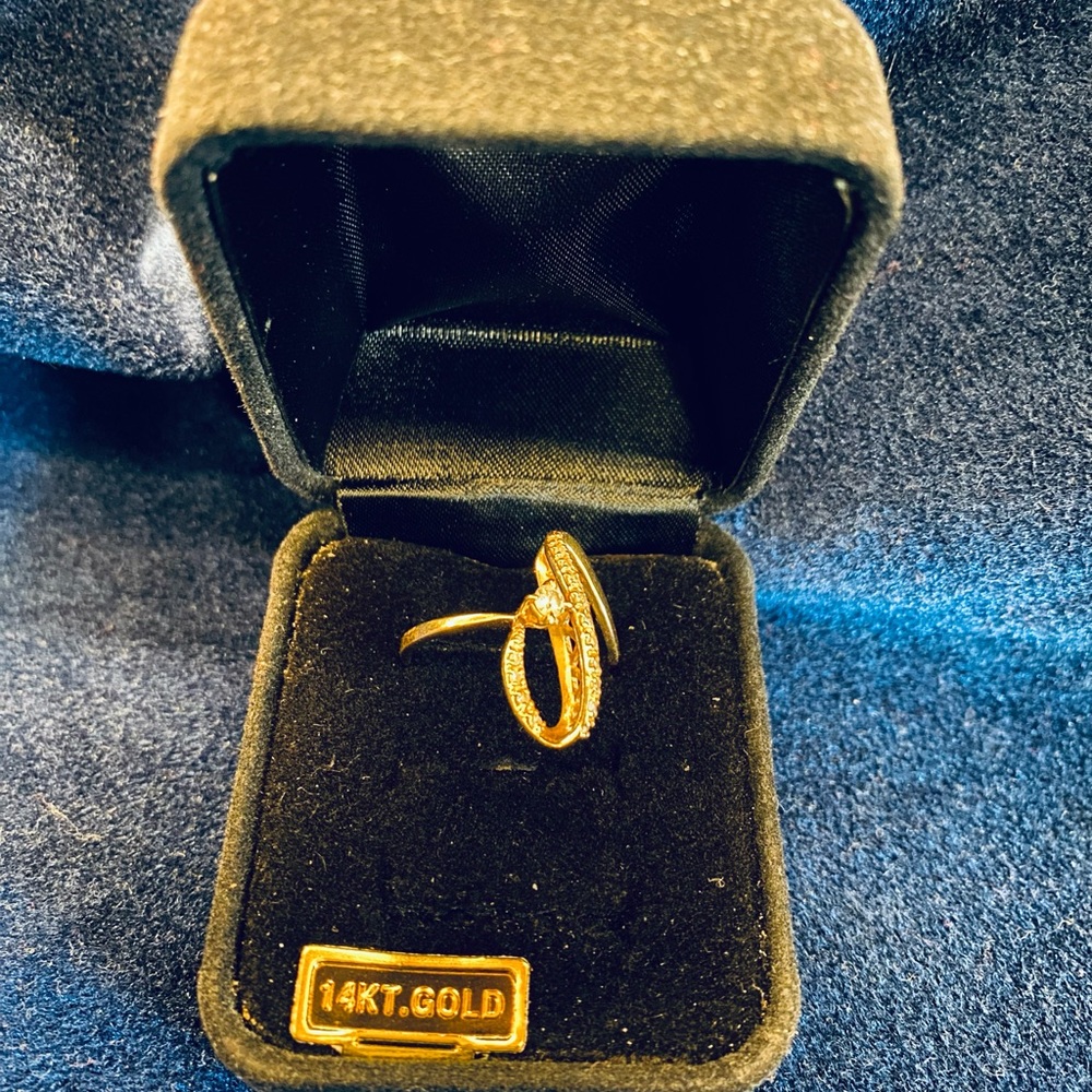 Ladies Bypass Ring - 14k - Size 9